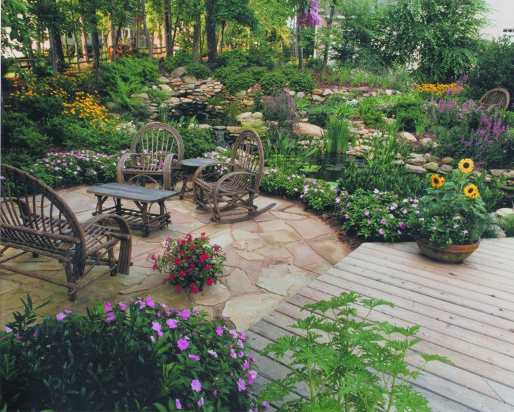 Stone patio laid in sand